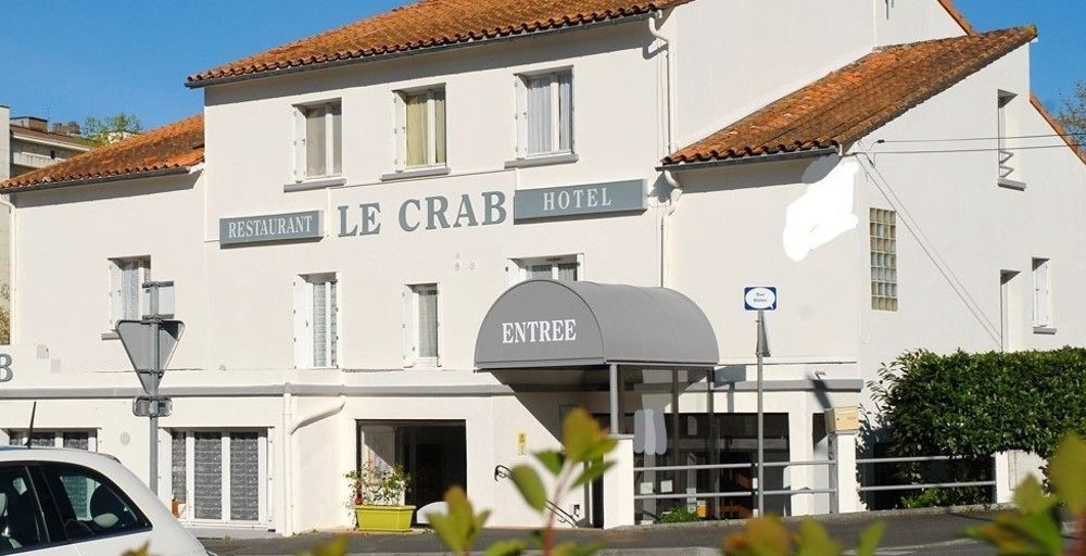 Hotel Le Crab Angoulême Esterno foto